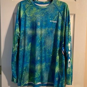 Brand new with tags long sleeve Columbia Super Terminal Tackle.